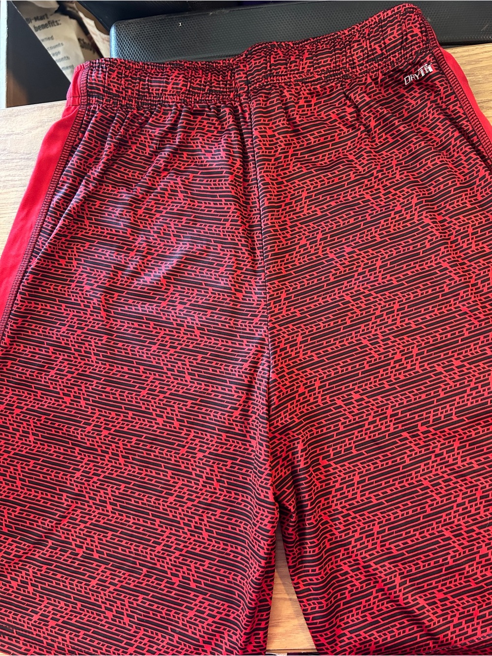 Tek Gear Dry Tek Athletic Sports Red Shorts Boys Large (14-16) Youth Sports